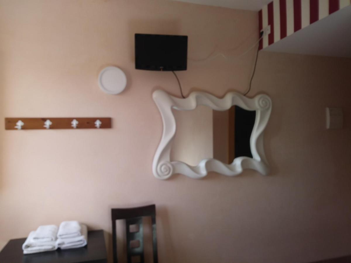 Albergue De Las Estrellas Navarrete Quarto foto